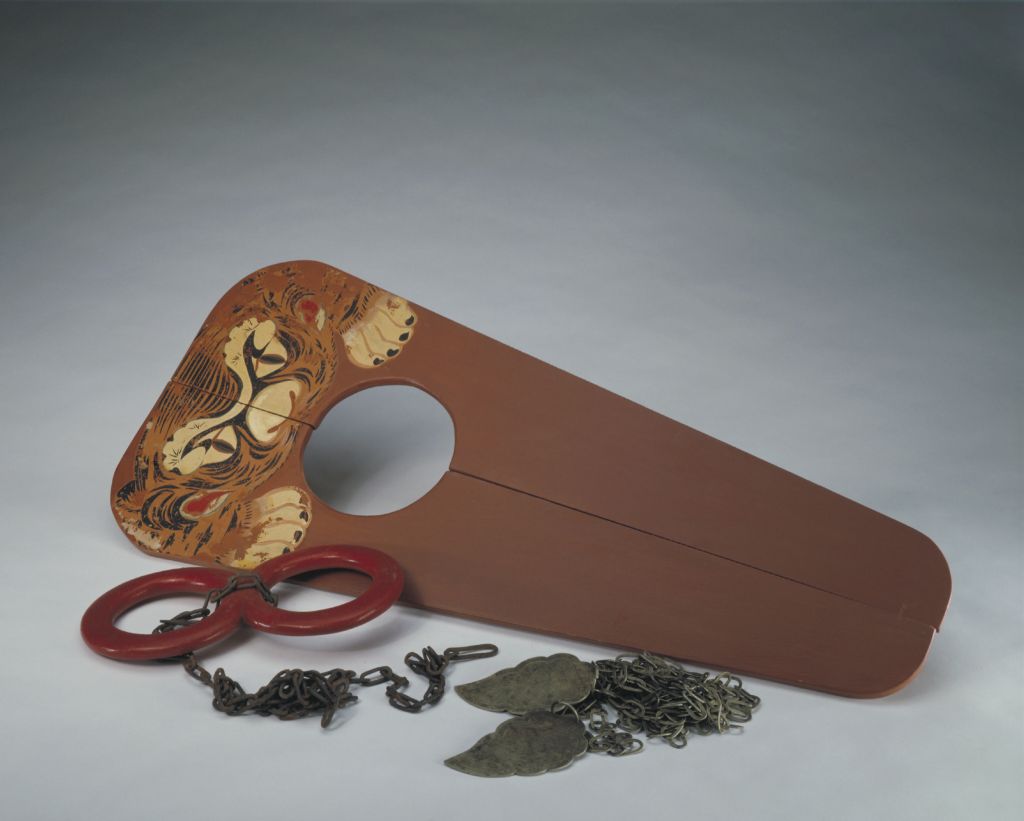 图片[1]-Wooden painted tiger head yoke-China Archive